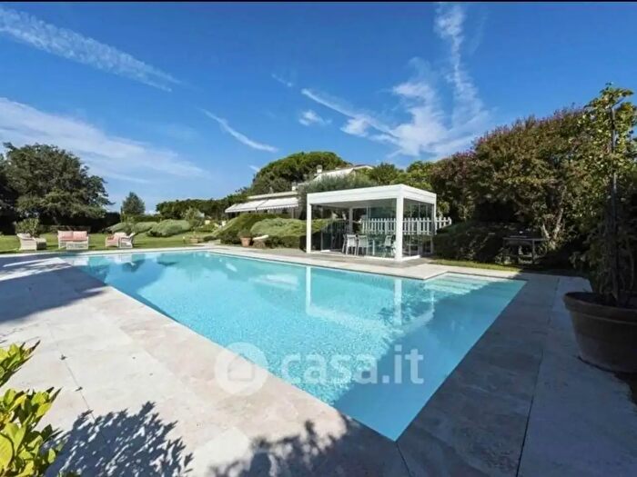 Casa con 15 locali in vendita in Via Baccani, Bagno A Ripoli