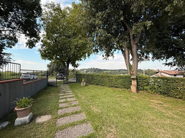 Casa con 5 locali in vendita in Via Marziale Cerutti, Lonato