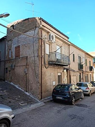 Casa bilocale in vendita in Via Croce, San Cataldo