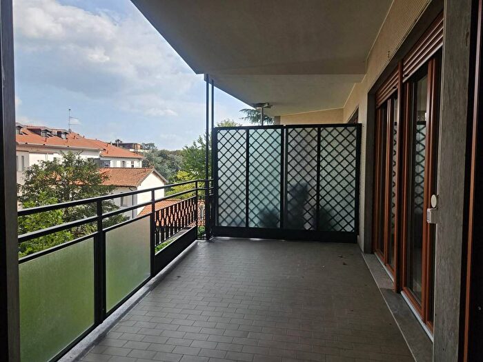 Appartamento con 5 locali in affitto in via ponchielli, Parco, Monza
