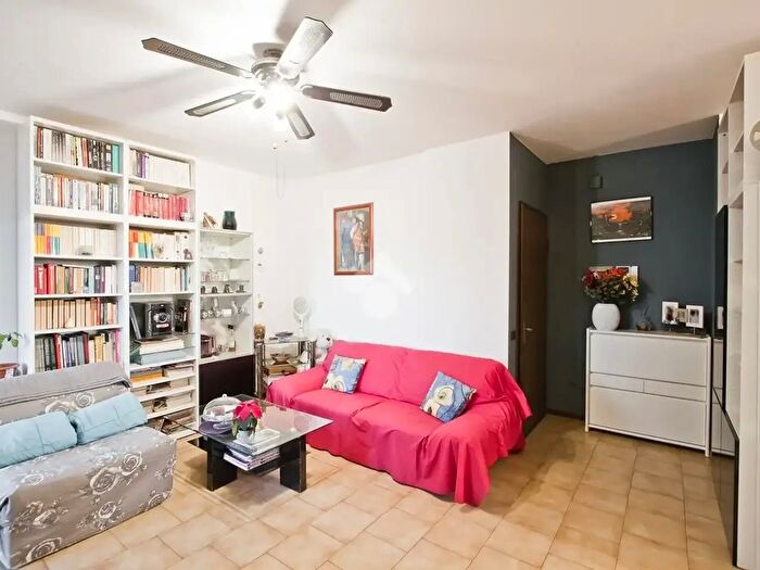 Appartamento trilocale in vendita in Via Cazzaniga, Liscate