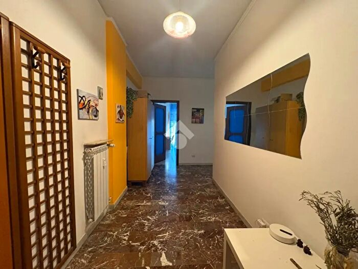 Appartamento quadrilocale in affitto in Via Volta, Rende