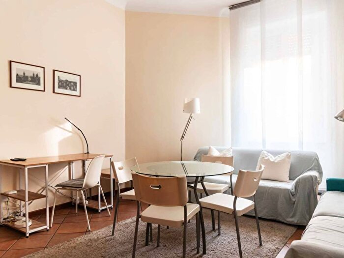 Appartamento trilocale in affitto in Via Giuseppe Compagnoni, Plebisciti Susa, Milano