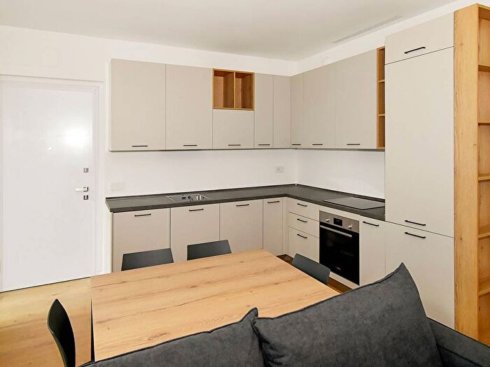 Appartamento trilocale in affitto in Corso Lodi, Porta Romana Medaglie dOro, Milano