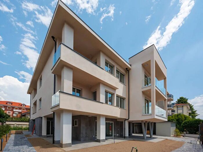 Appartamento con 5 locali in vendita in Via Piave, Cirie'