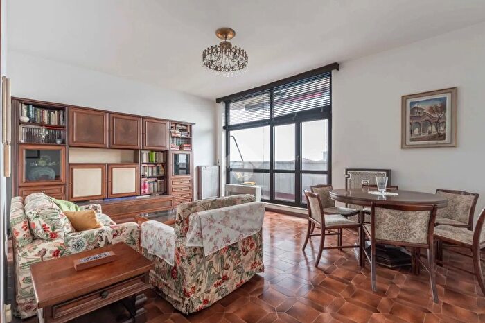 Appartamento bilocale in vendita in Viale Leonardo da Vinci, Trezzano Sul Naviglio