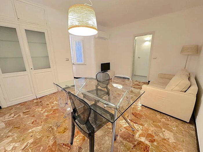 Appartamento con 5 locali in affitto in Chiavari