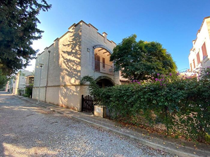 Casa trilocale in affitto in Contrada Borgo Perrone, Castellaneta