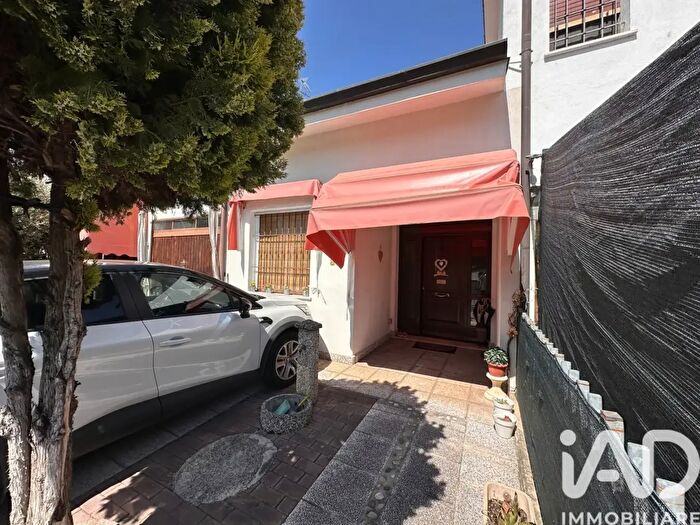 Casa con 8 locali in vendita in Via Bergamaschi, San Giacomo Delle Segnate
