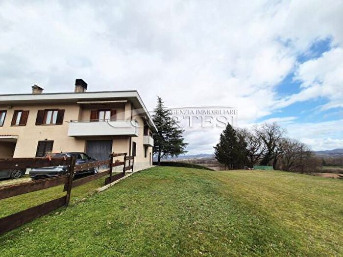 Appartamento con 5 locali in vendita in Citta Di Castello