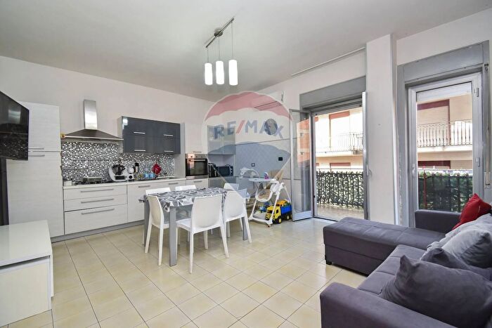 Appartamento quadrilocale in vendita in Via dei Palici, Adrano