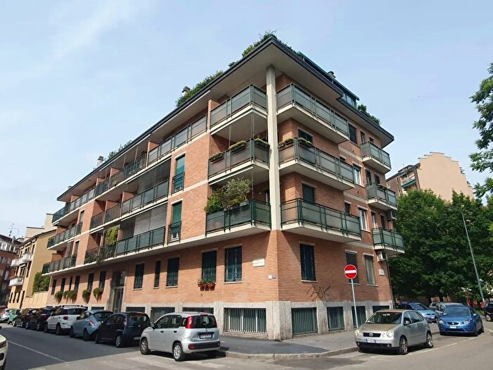 Appartamento trilocale in vendita in Via Giuseppe Sercognani, Milano
