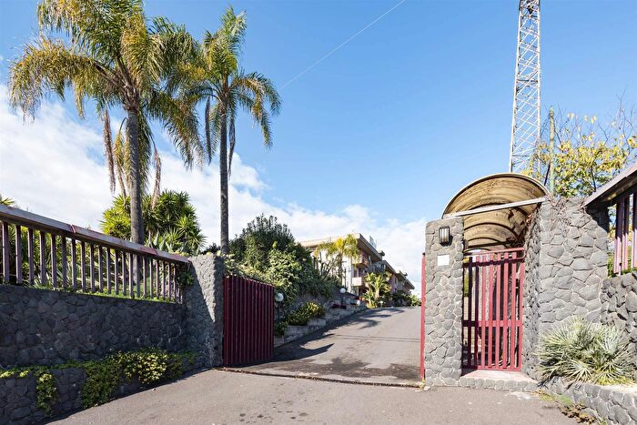 Appartamento con 5 locali in vendita in Viale Europa, San Gregorio Di Catania