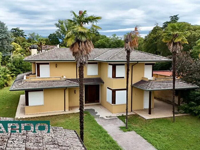 Casa con 5 locali in vendita in Rossano Veneto