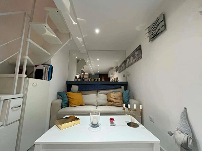 Appartamento monolocale in affitto in Viale Giovanni da Cermenate, Milano