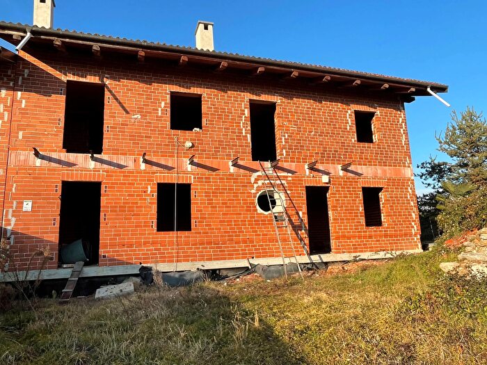 Casa con 6 locali in vendita in Cumiana