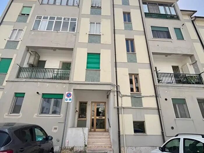 Appartamento con 7 locali in vendita in Via Galeazzo di Tarsia N, Catanzaro