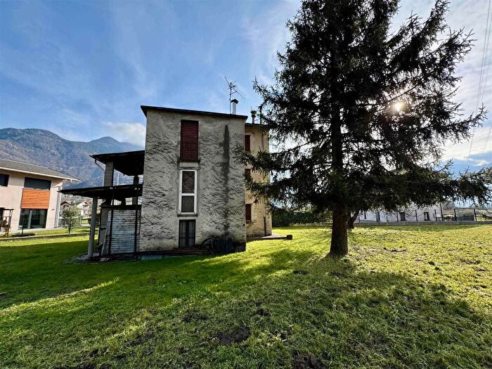 Case in Vendita e in Affitto - 2