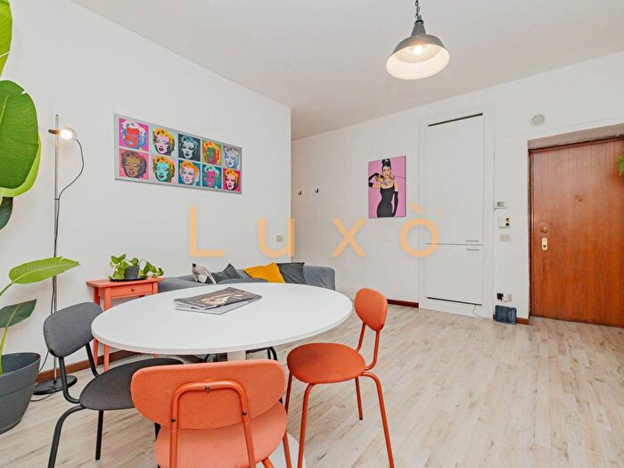 Appartamento trilocale in affitto in Via Tortona, Solari, Milano