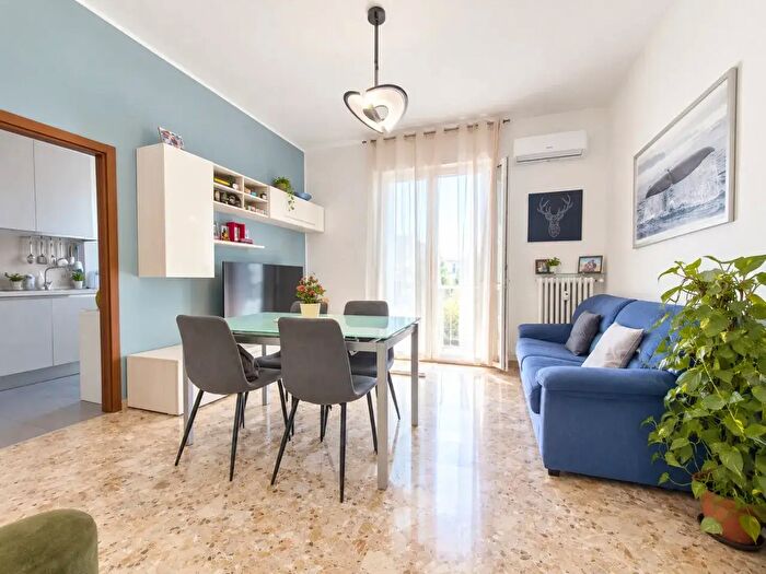 Appartamento con 5 locali in vendita in Via Ermanno Bruschi, Modena