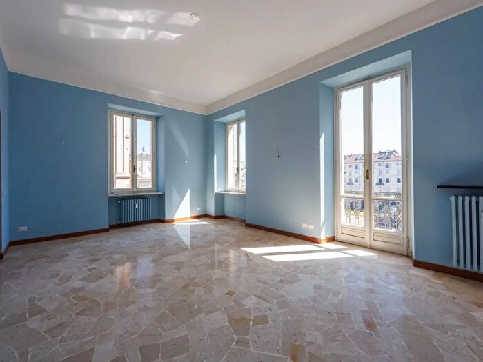 Appartamento con 5 locali in vendita in Via Carlo Alberto, Torino