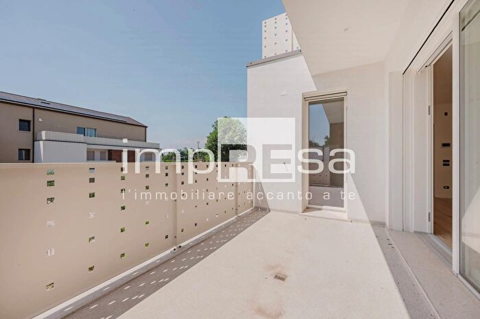 Appartamento con 5 locali in vendita in Villorba