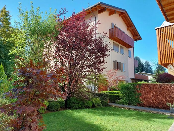 Appartamento bilocale in vendita in Via Fantoni, Castione Della Presolana