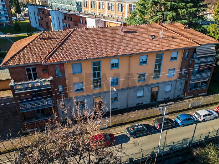 Appartamento trilocale in vendita in Via Sommariva, Gallarate