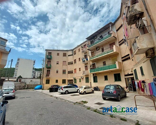 Appartamento trilocale in vendita in Strada Villa Lina b, Messina