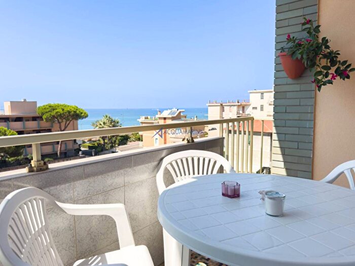 Appartamento quadrilocale in affitto in Via Vittorio Emanuele, Centro, Bordighera