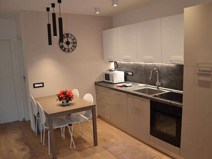 Casa trilocale in affitto in Via Giovanni Battista Ramus, Centro, Pellizzano