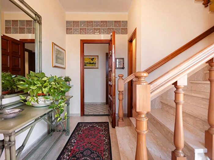 Casa con 10 locali in vendita in Montopoli In Val D'Arno