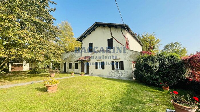 Casa con 5 locali in vendita in Via del Rio, Faenza