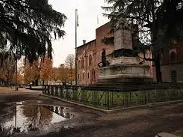 Appartamento trilocale in affitto in Via Francesco Giramo, Abbiategrasso