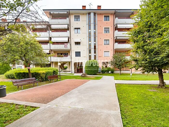 Appartamento trilocale in vendita in Via Mantova, Gorgonzola