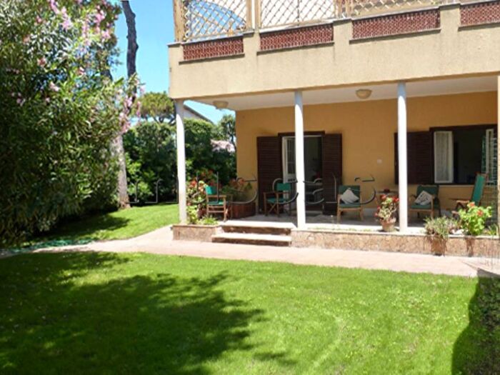 Appartamento quadrilocale in affitto in Via Rio Marina, Fregene, Fiumicino