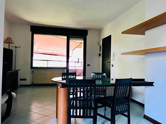 Appartamento trilocale in affitto in Santissimi Apostoli, Busto Arsizio
