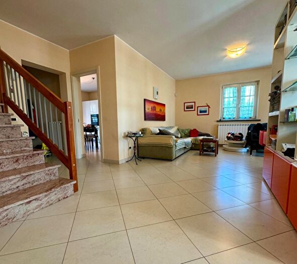 Casa con 6 locali in vendita in Capannori