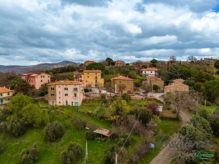 Casa trilocale in vendita in Via del Basso, Manciano