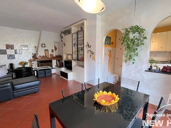 Appartamento con 5 locali in vendita in Ia Giovanni Amendola, Vecchiano