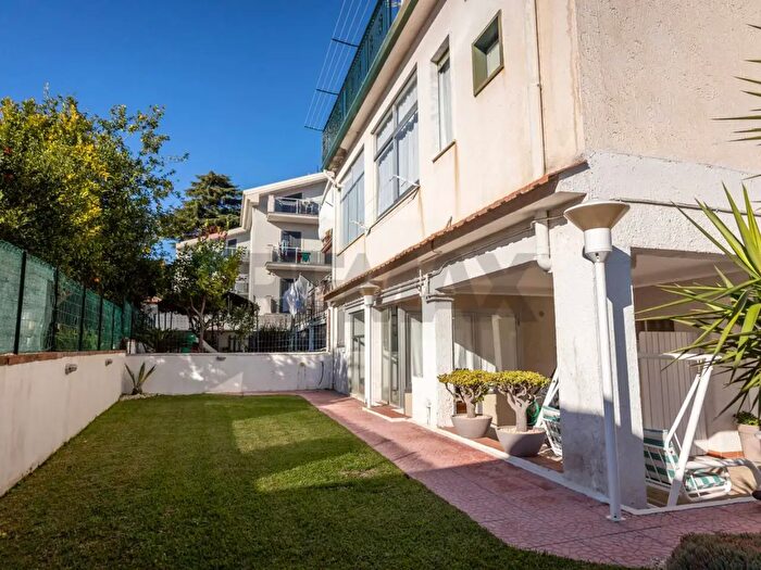 Casa con 11 locali in vendita in Via XXIV Maggio, Viagrande