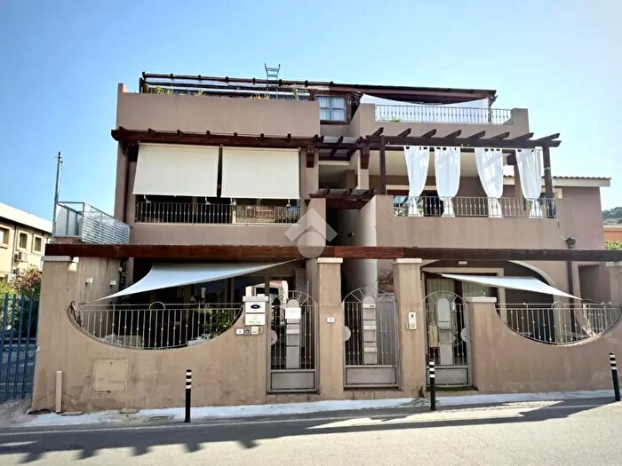Appartamento bilocale in vendita in Via Regina Elena, Villasimius