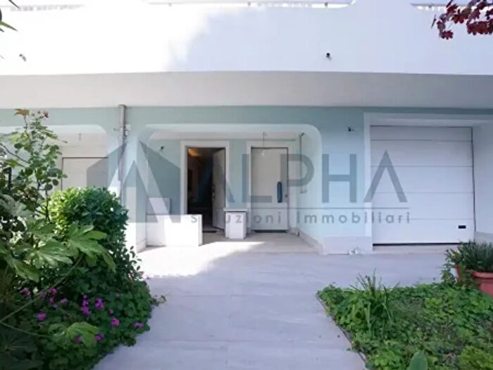 Casa con 6 locali in vendita in Via Castelfidardo, Ravenna