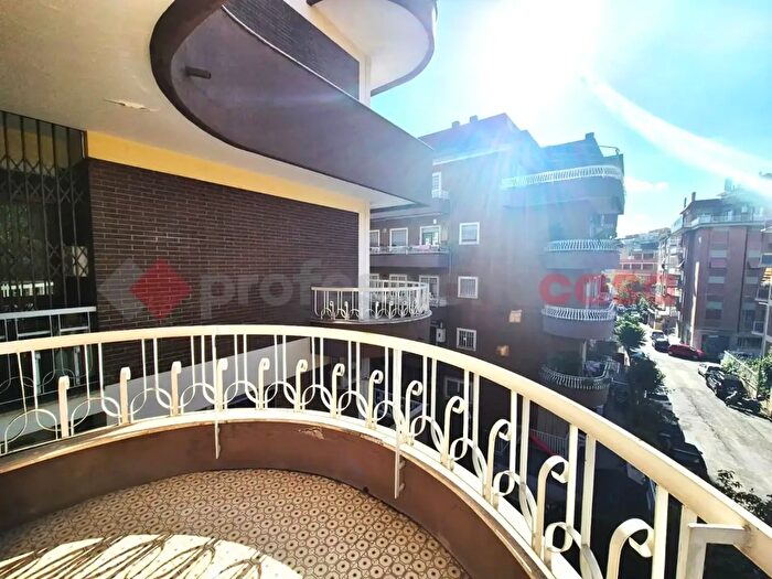 Appartamento quadrilocale in vendita in Via di Villa Lauricella, Roma