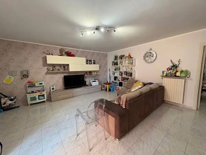 Appartamento trilocale in affitto in Via Vittorio Emanuele III, Casalnuovo Di Napoli