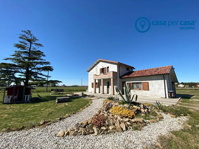 Casa quadrilocale in vendita in Via dellUsignolo, Mesola