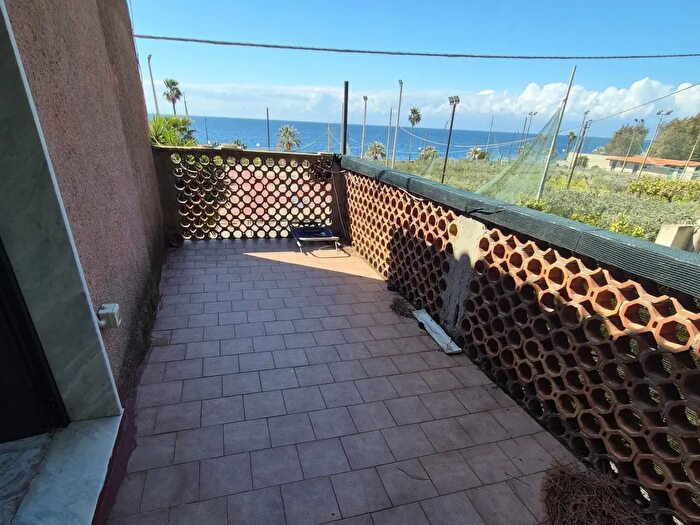 Casa con 6 locali in vendita in Motta San Giovanni