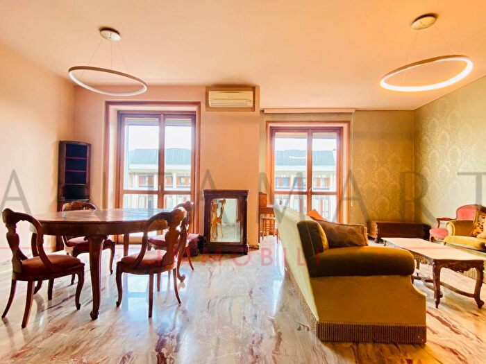 Appartamento quadrilocale in affitto in Via Giotto, Vercelli Wagner, Milano