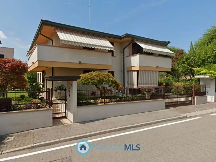 Casa quadrilocale in vendita in Via Antonio Ceron, Padova