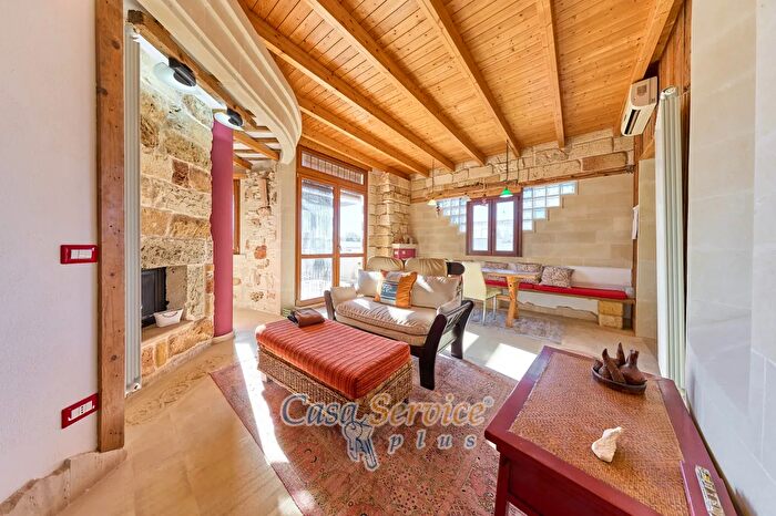 Appartamento quadrilocale in vendita in Via Vespucci, Galatone